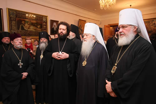 выставка, посвященная деятельности и жизни митрополита Никодима