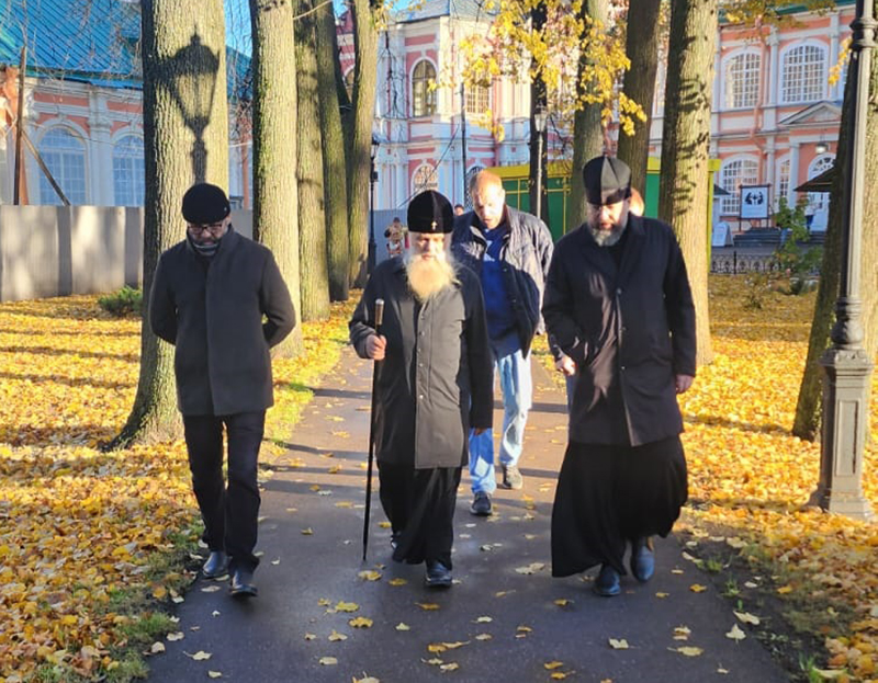 Митрополит Варсонофий совершил обход объектов Александро-Невской лавры Митрополит Варсонофий совершил обход объектов Александро-Невской лавры