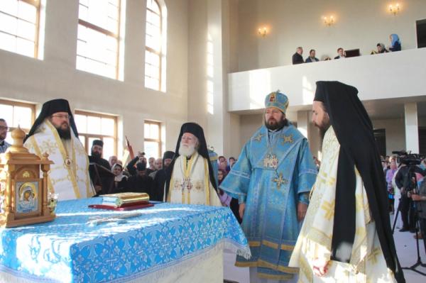 Собором архиереев в деревне Глинка совершена первая Божественная литургия