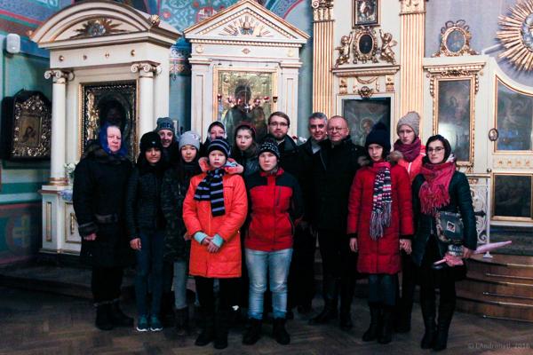 Воспитанники школы-интерната № 6 посетили храм Смоленской иконы Божией Матери