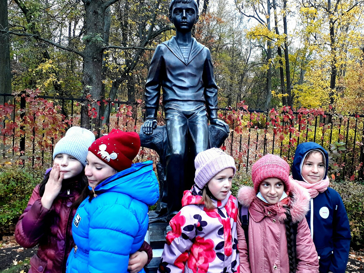 Экскурсия для детей прошла в Петродворцовом округе