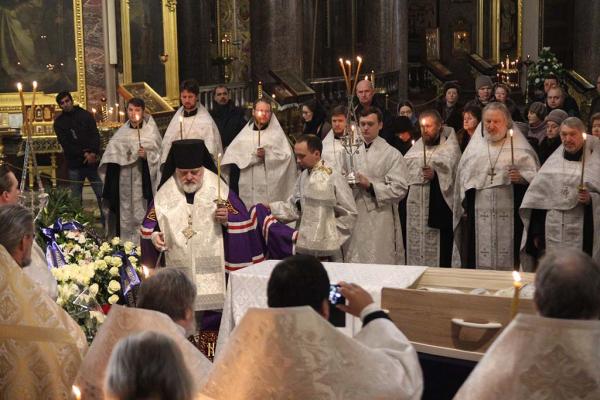 Похороны протоиерея Григория Красноцветова прошли в Александро-Невской лавре