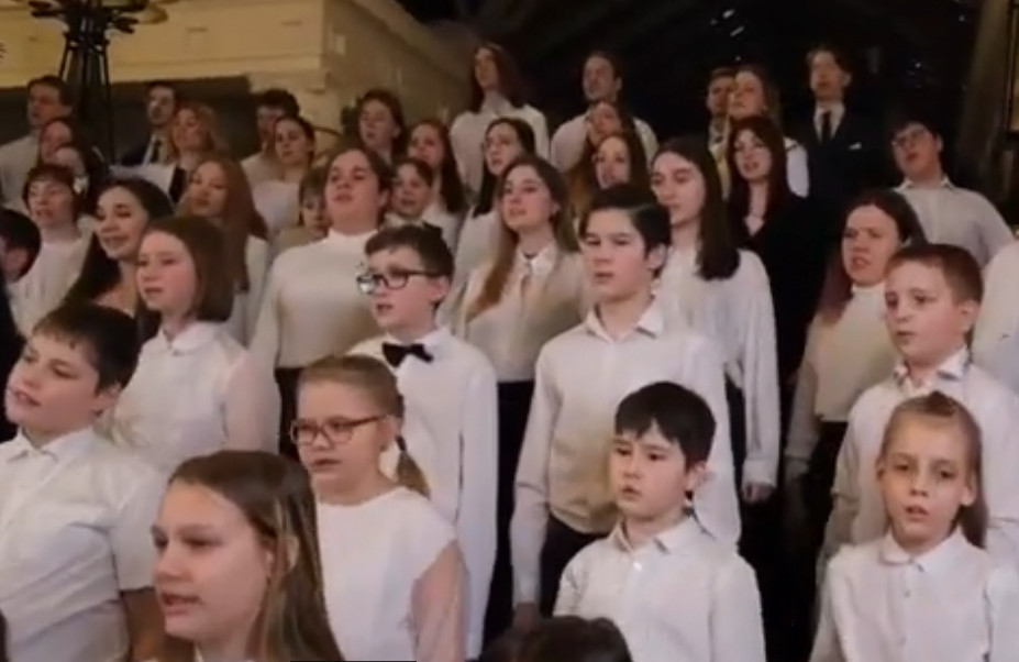 Молодежный и детский хоры Исаакиевского собора записали поздравление с Пасхой