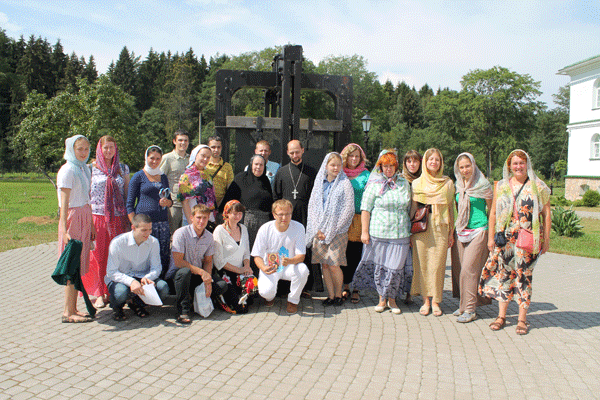 Паломничество во Псков совершила молодежная группа храма Тихвинской иконы Божией Матери 