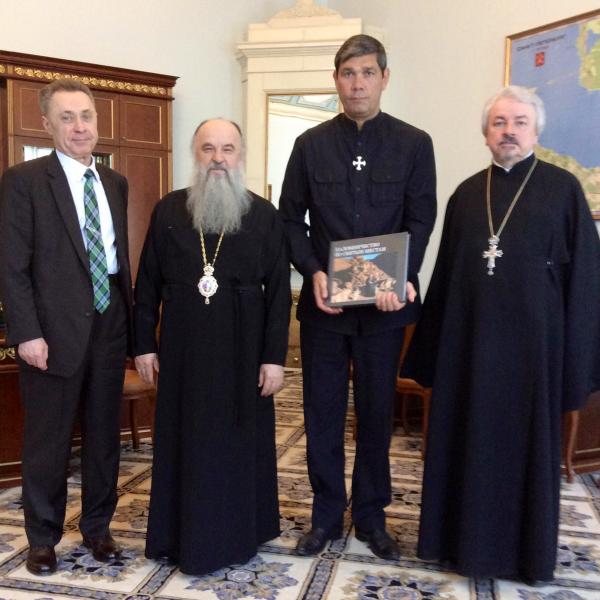 Митрополит Варсонофий принял членов фонда воссоздания Введенского собора 