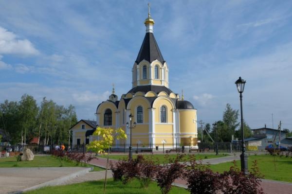 Епископ Мстислав совершил великое освящение храма святого благоверного князя Александра Невского в посёлке Апраксин