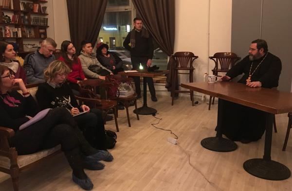 Протоиерей Георгий Митрофанов прочитал лекцию о Февральской революции в кино