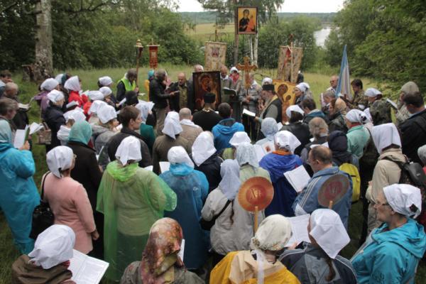 Крестный ход "Путь Богородицы" состоялся в Ленобласти