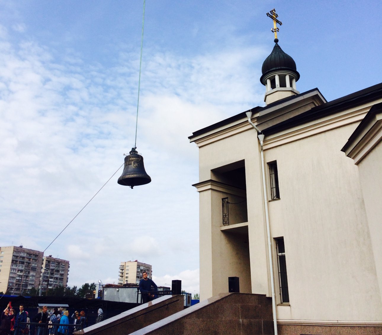 Освящены колокола для Георгиевского храма в Купчине 
