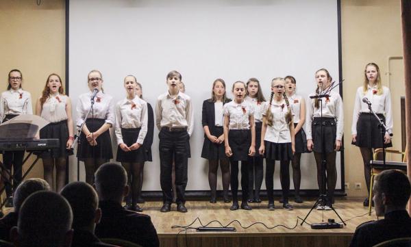 Концерт молодежных хоров "Голос Воскресения" прошел в Суворовском училище МВД