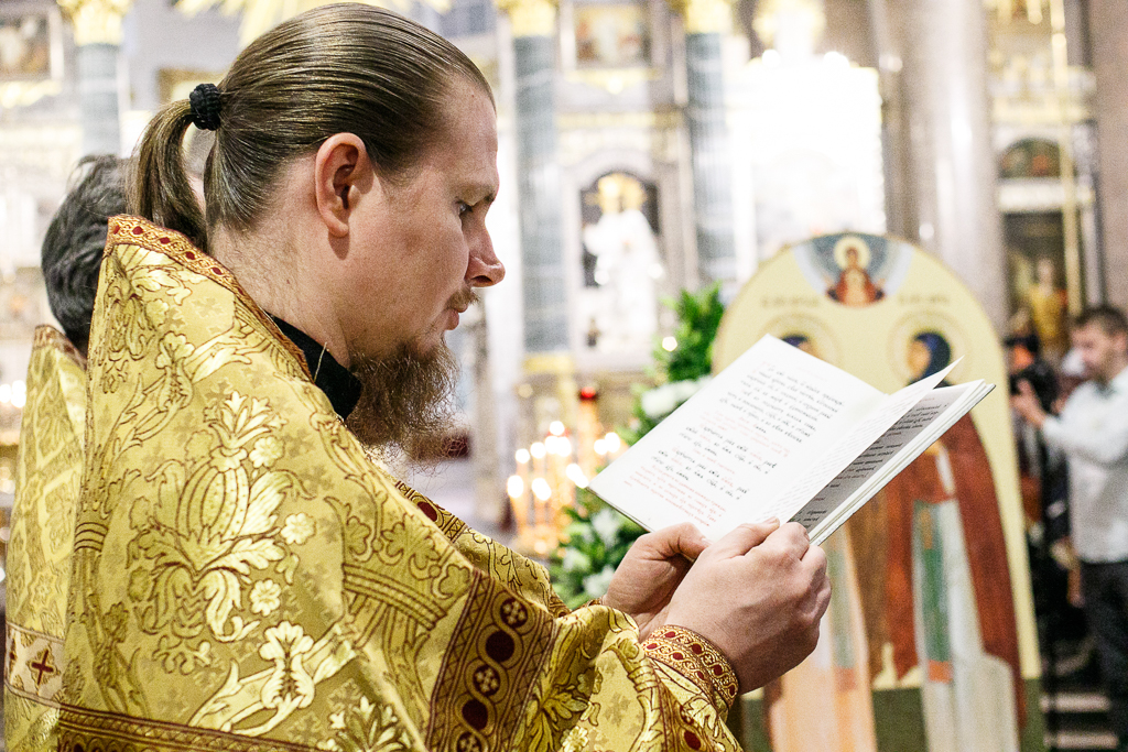 Клирик нашего храма иерей Алексий Володин принял участие в общегородском молебне о даровании христианского супружества в Казанском соборе.