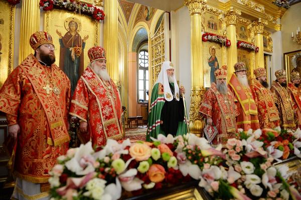 Митрополит Варсонофий сослужил Святейшему Патриарху Кириллу в Покровском монастыре Москвы