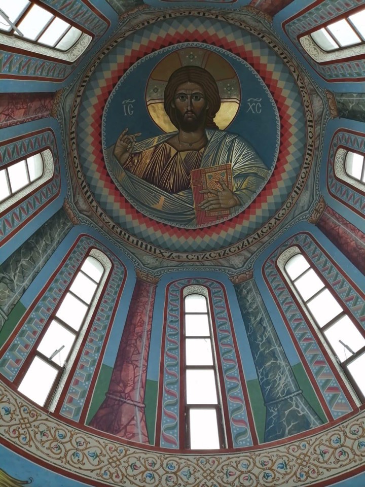 В Кудрово завершена роспись барабана строящегося храма и освящена плита под строящееся здание Воскресной школы