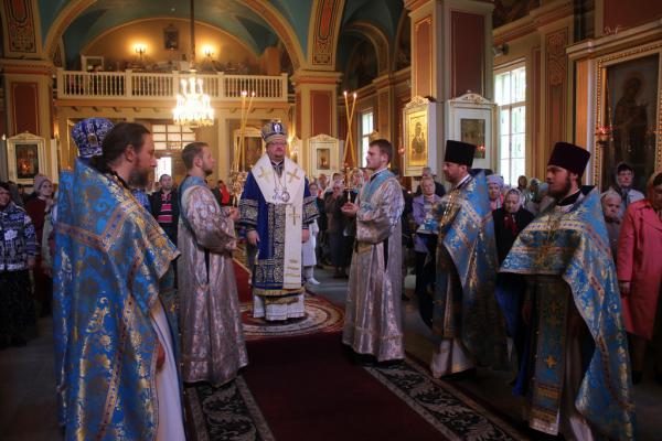 Епископ Игнатий возглавил праздничную Божественную литургию в кафедральном Спасо-Преображенском соборе г.Выборга