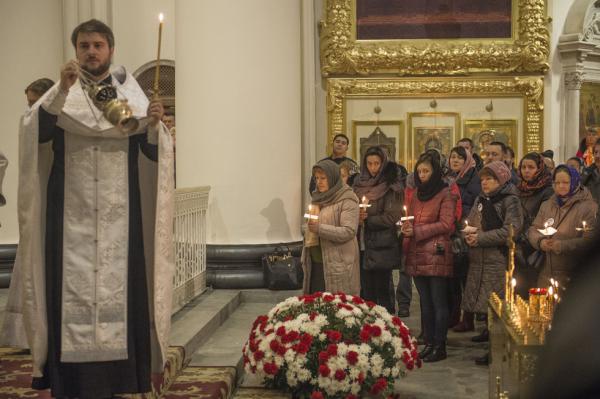Память жертв теракта над Синаем почтили в Санкт-Петербурге