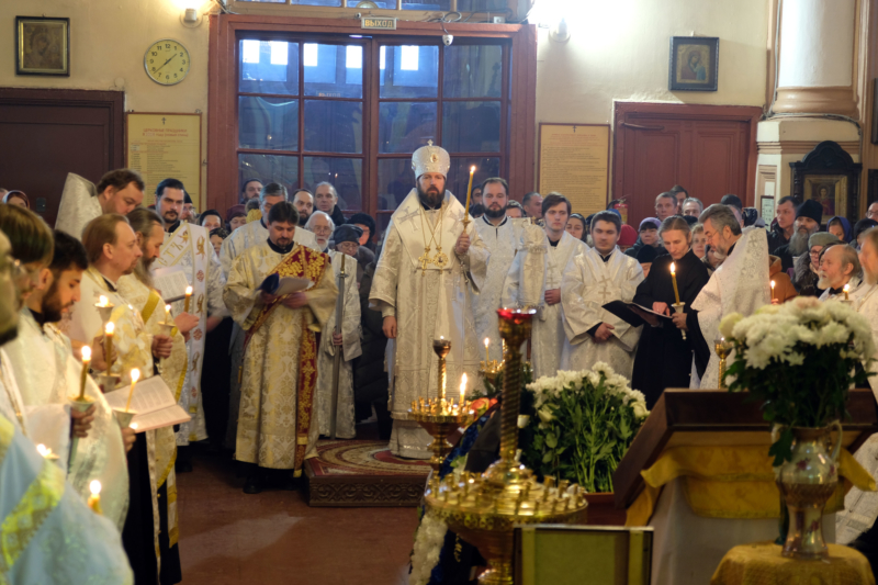 Епископ Митрофан совершил отпевание иерея Тимофея Смирнова