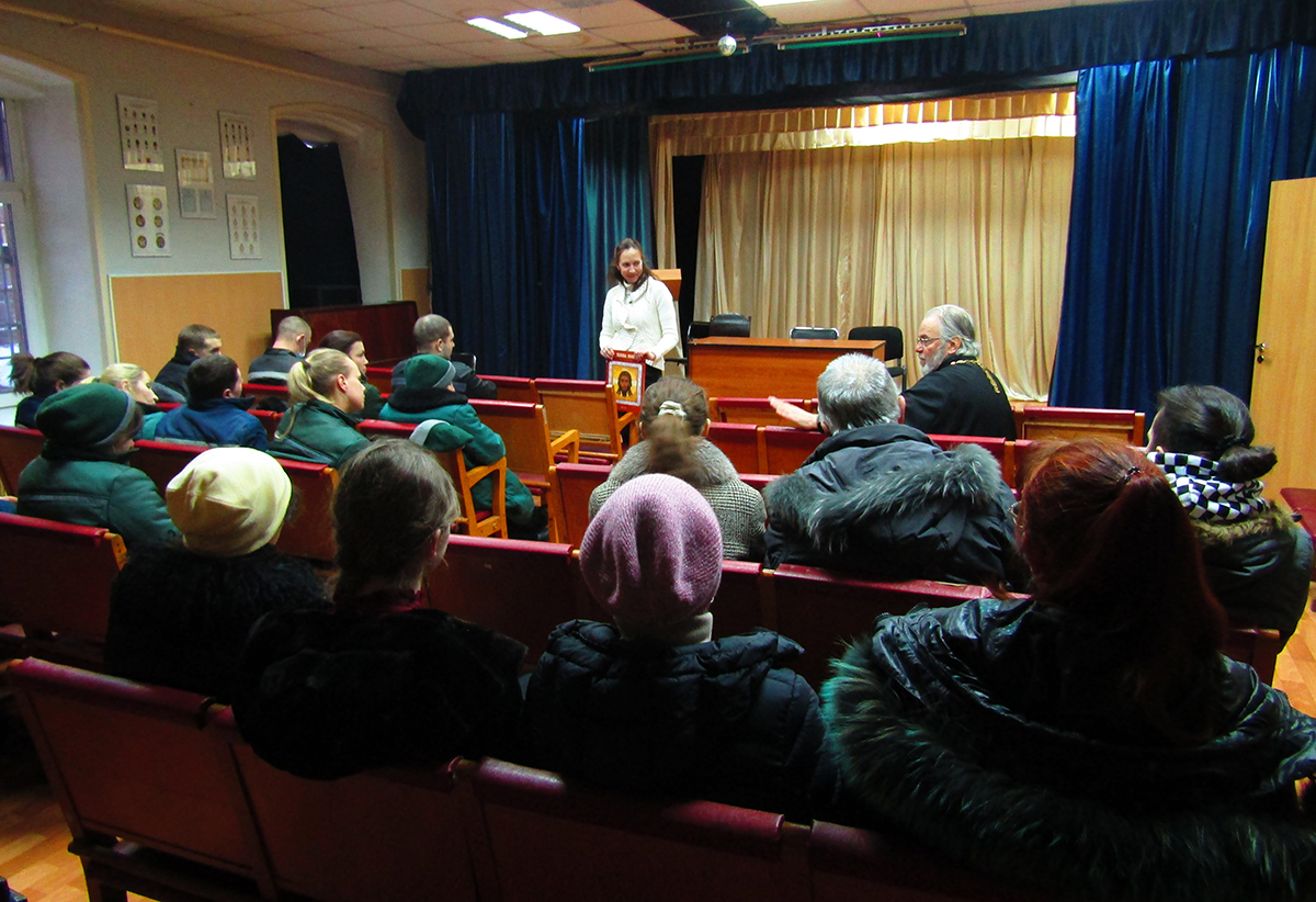 Учащиеся курсов при Казанском соборе встретились с осужденными