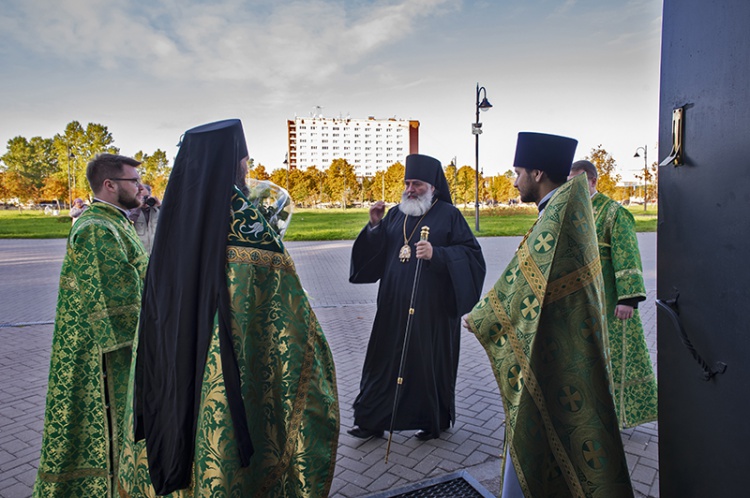Епископ Мстислав совершил Литургию на подворье Александро-Свирского монастыря