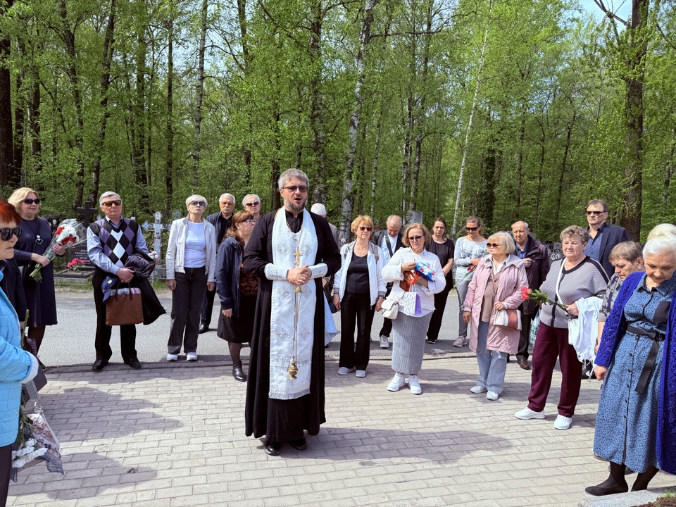 Помянуты жертвы теракта над Синаем Помянуты жертвы теракта над Синаем