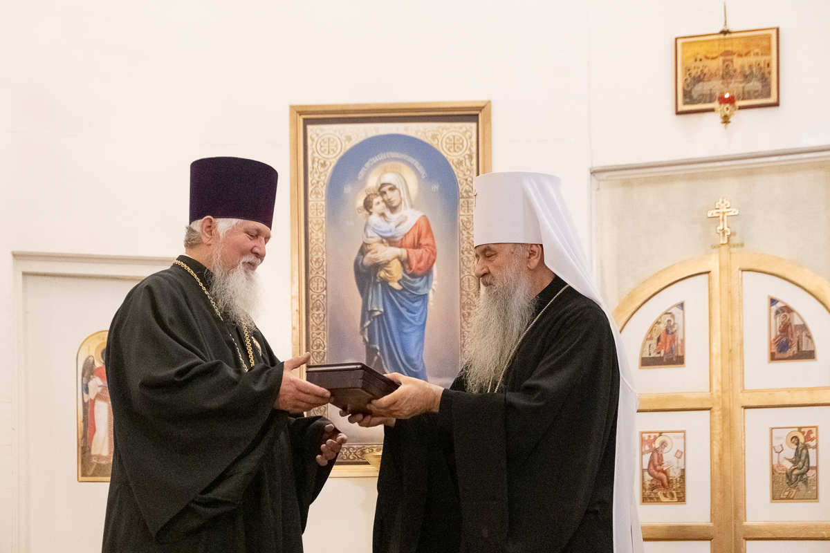 Протоиерей Владимир Сергиенко награжден орденом преподобного Сергия Радонежского 