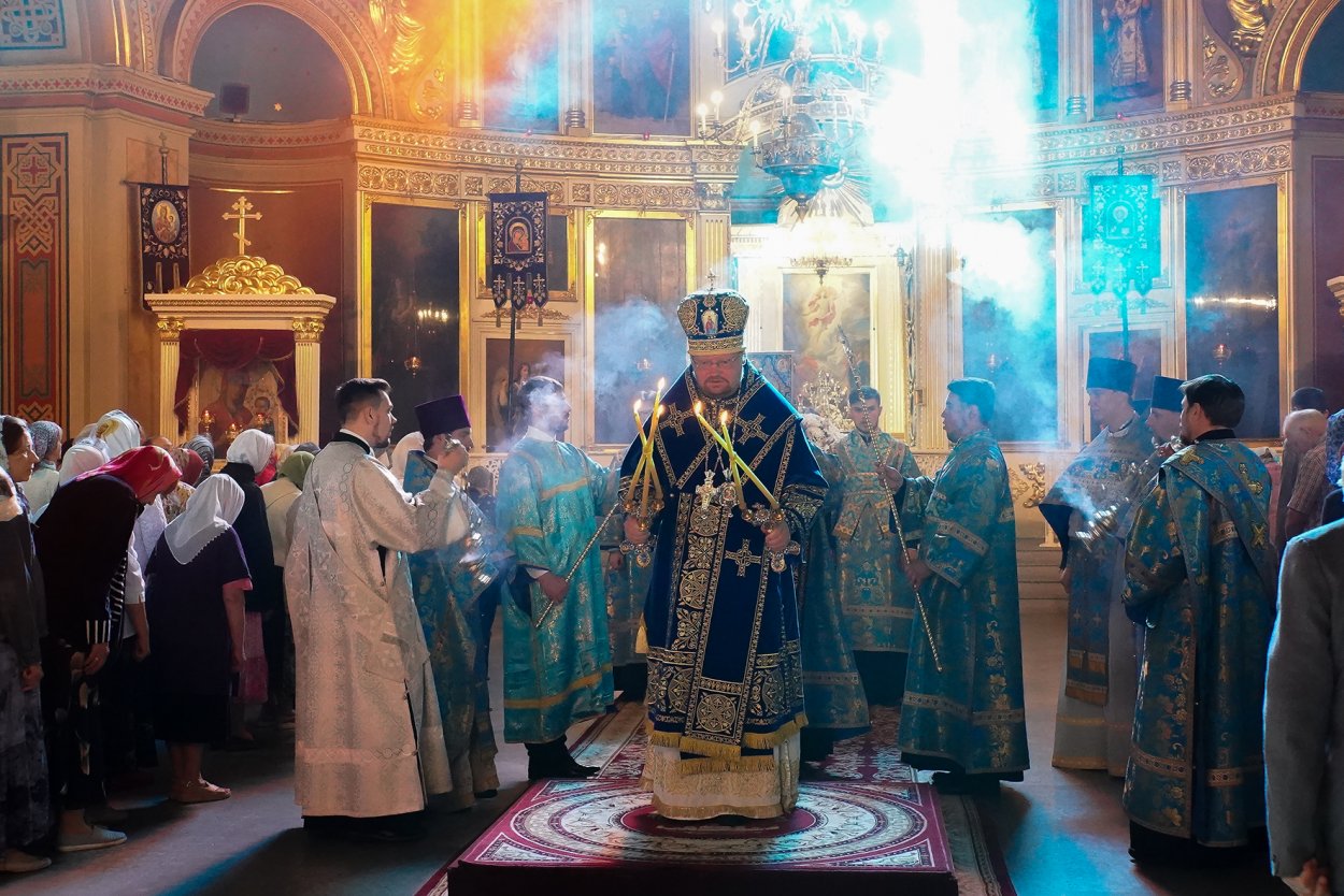 Епископ Игнатий совершил Божественную литургию в Спасо-Преображенском соборе Выборга