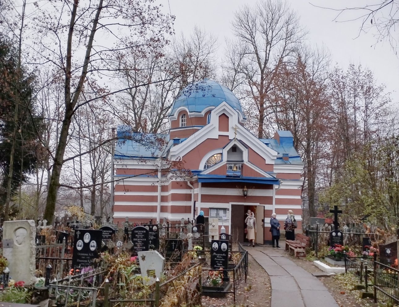 Митрополит Варсонофий совершил Всенощное бдение в храме святого князя Владимира в Усть-Ижоре Митрополит Варсонофий совершил Всенощное бдение в храме святого князя Владимира в Усть-Ижоре