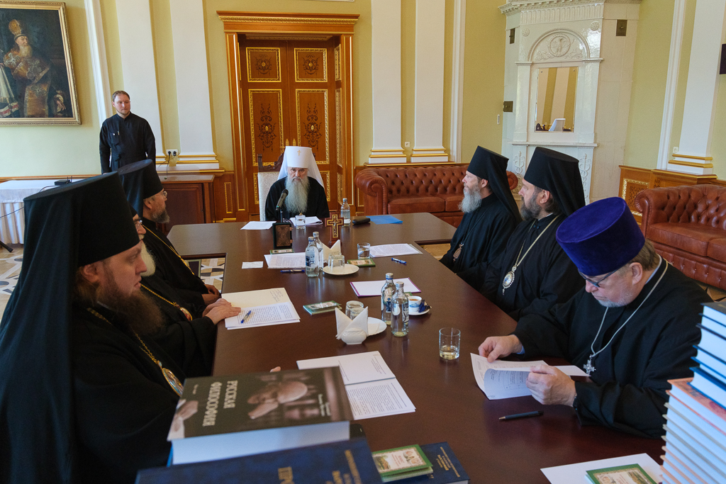 Прошло заседание архиерейского совета Прошло заседание архиерейского совета