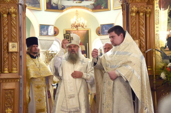 Диакон Николай Амбарцумов рукоположен во пресвитера