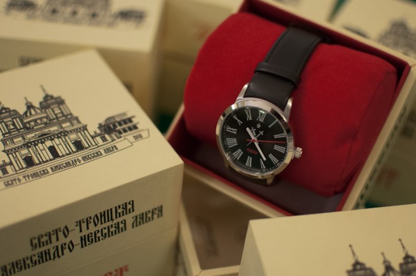 Серия юбилейных часов выпущена к 300-летию Александро-Невской лавры