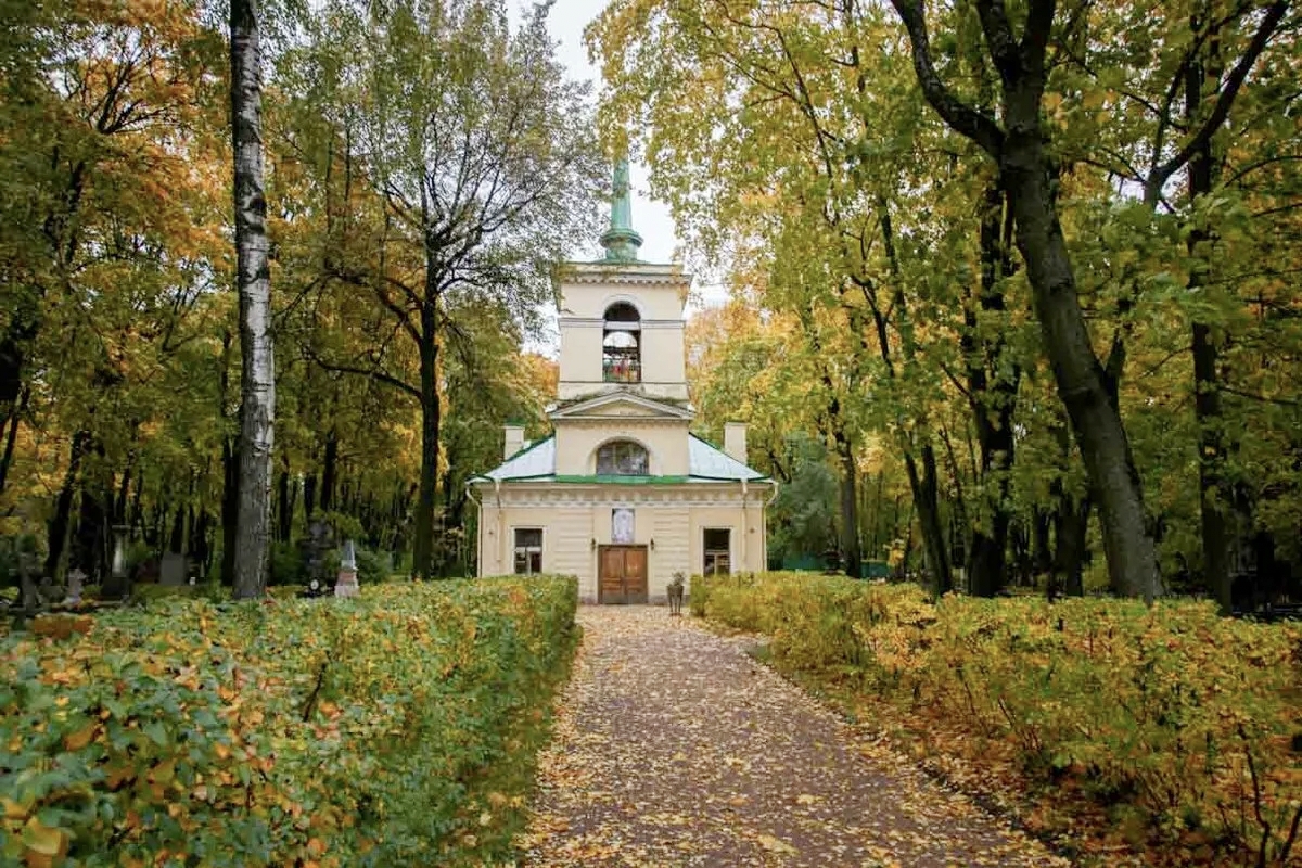 Митрополит Варсонофий совершил Божественную литургию в храме Воскресения Словущего  Митрополит Варсонофий совершил Божественную литургию в храме Воскресения Словущего
