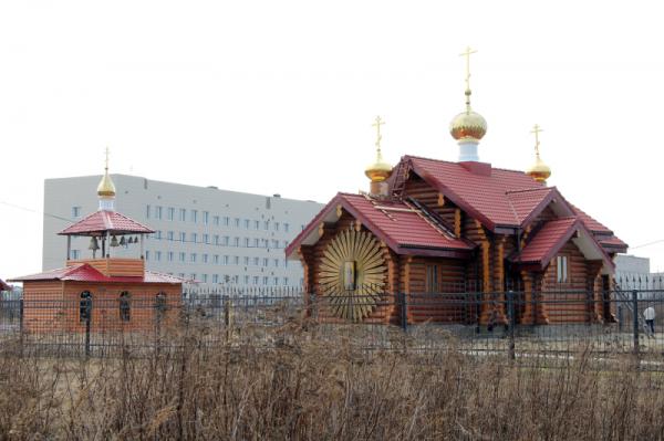 Епископ Митрофан возглавил Божественную литургию в храме св. кн. Владимира г. Коммунар
