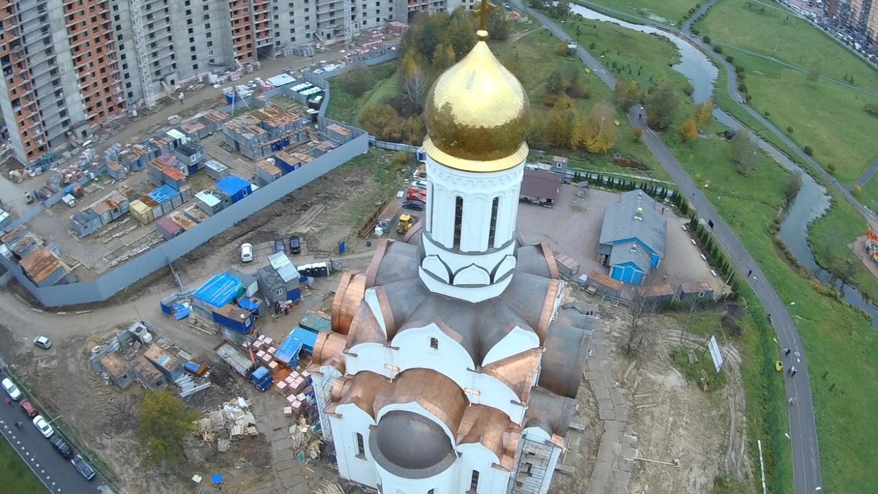 Завершены  работы по покрытию медью кровли и сводов Иоанно-Богословского храма в Кудрово