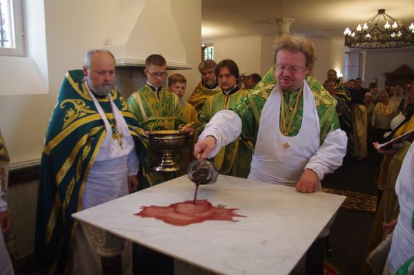 Епископ Игнатий освятил Великим чином нижний храм Сретенской церкви в Красноармейском