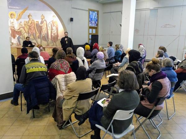 Лекции для свечниц проходят в Феодоровском соборе