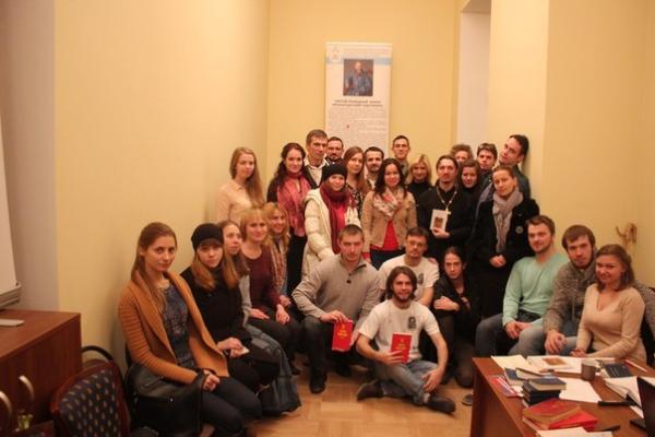 Участники молодежной добровольческой службы посетили первый тренинг по миссиологии 