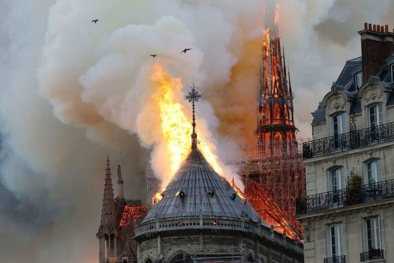 Знак или карма: чему учит сгоревший собор Парижской Богоматери 