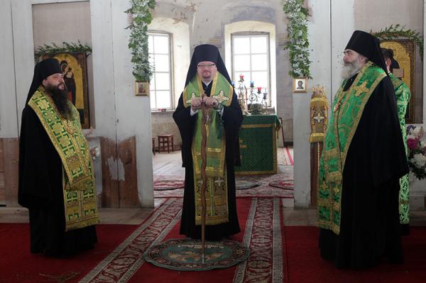 Память преподобного Арсения Коневского отметили в Рождество-Богородичном монастыре