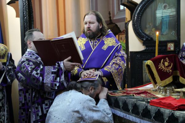 В Гатчине молитвенно отметили третью годовщину архиерейской хиротонии епископа Митрофана