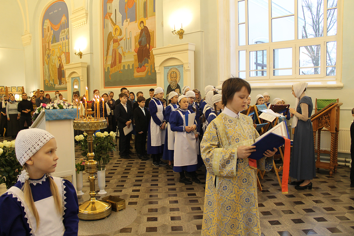 Престольный праздник отметили в Свято-Владимирской школе
