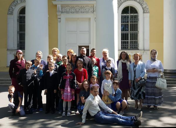 Дети-инвалиды посетили Спасо-Преображенский собор