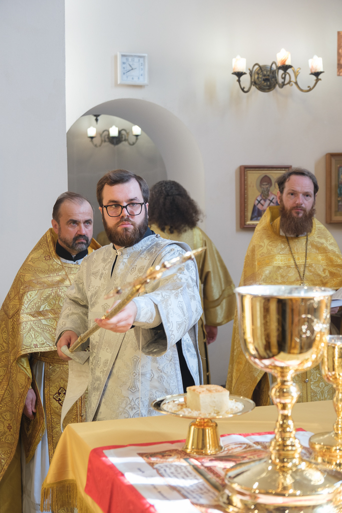 Иван Дмитриевич Иванов рукоположен во диакона Иван Дмитриевич Иванов рукоположен во диакона