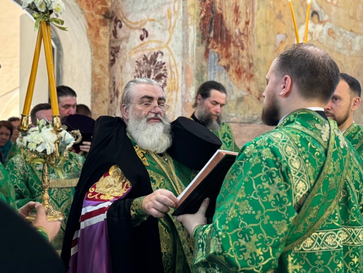 Епископ Мстислав возглавил праздничные богослужения памяти второго обретения мощей преподобного Александра Свирского Епископ Мстислав возглавил праздничные богослужения памяти второго обретения мощей преподобного Александра Свирского
