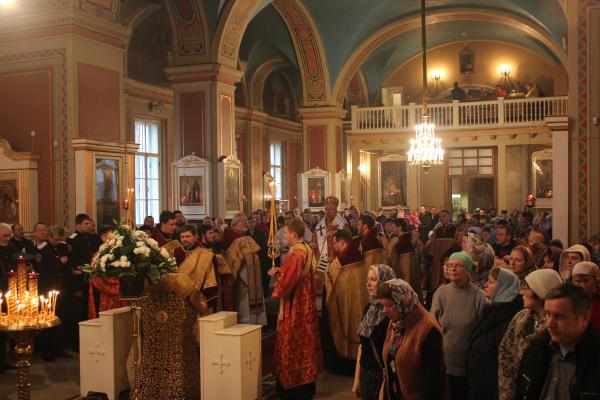 Епископ Игнатий совершил Божественную литургию в Спасо-Преображенском соборе г. Выборга