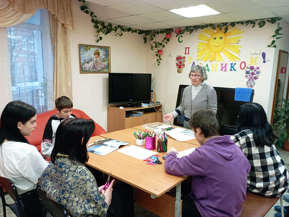Отслужен молебен в Центре социальной помощи Петергофа