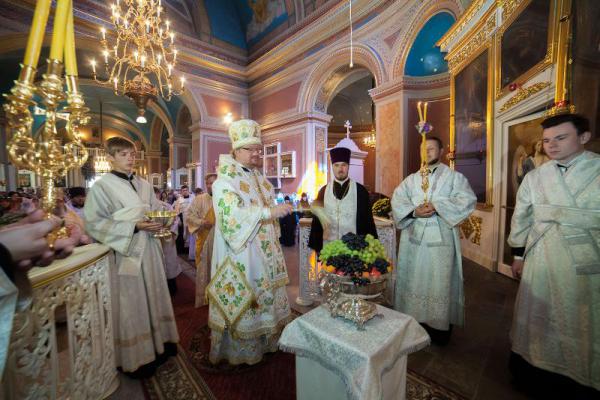 Епископ Игнатий возглавил торжественное богослужение по случаю престольного праздника кафедрального Спасо-Преображенского собора Выборга