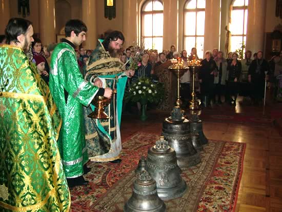 В Скорбященском храме на Шпалерной освящены колокола