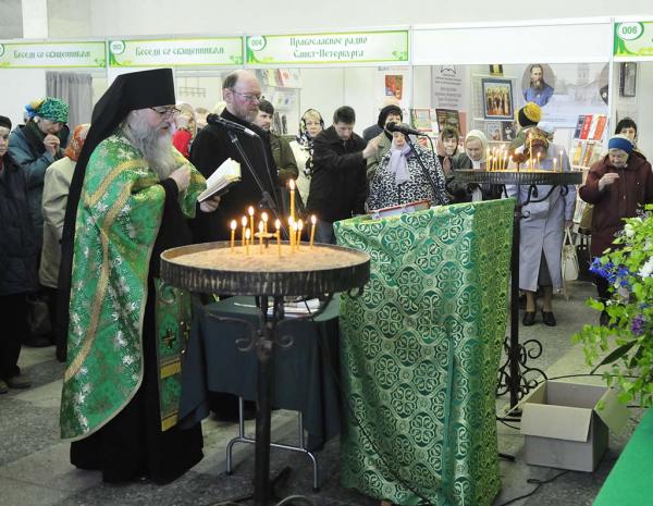 Седьмая Троицкая выставка проходит в Санкт-Петербурге 