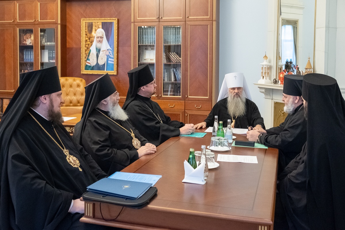 Сайт епархии санкт петербурга. Резиденция митрополита Санкт-Петербургского и Ладожского. Архиереи.