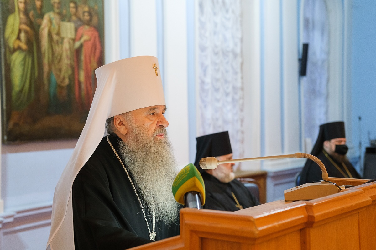 Митрополит Варсонофий выступил на епархиальном собрании с годовым докладом