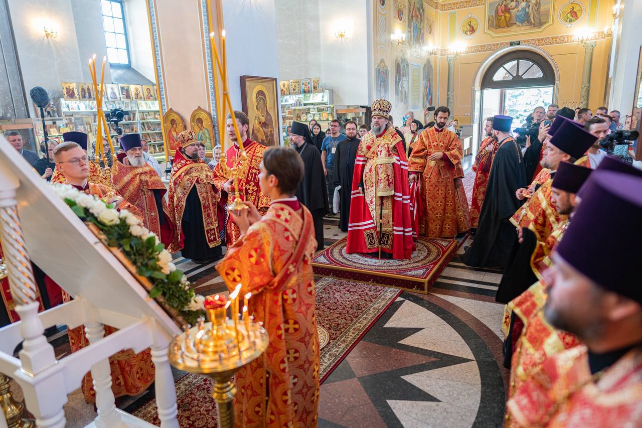 Крест Феодоровского собора СПБ